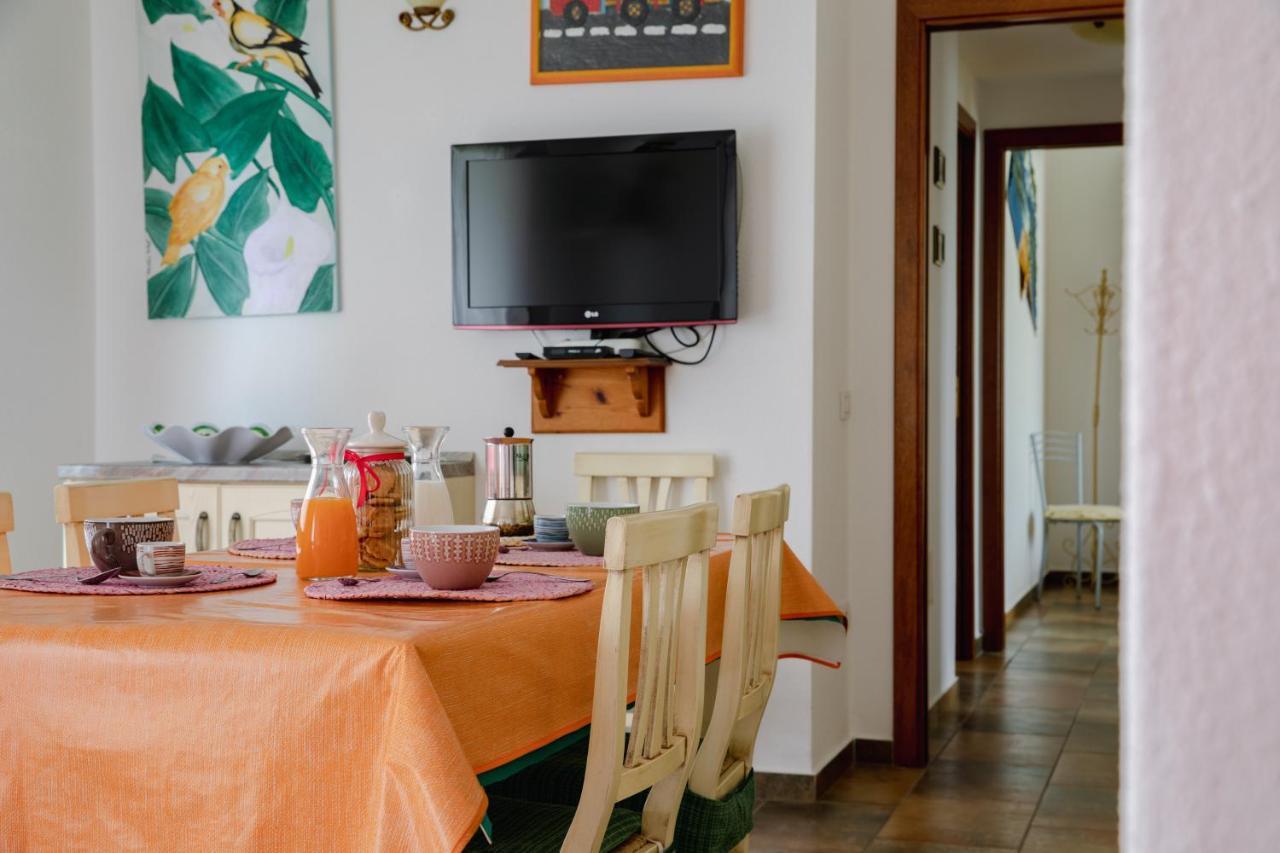 Le Residenze Di Baia Sant'Anna Villa Tanaunella Eksteriør billede