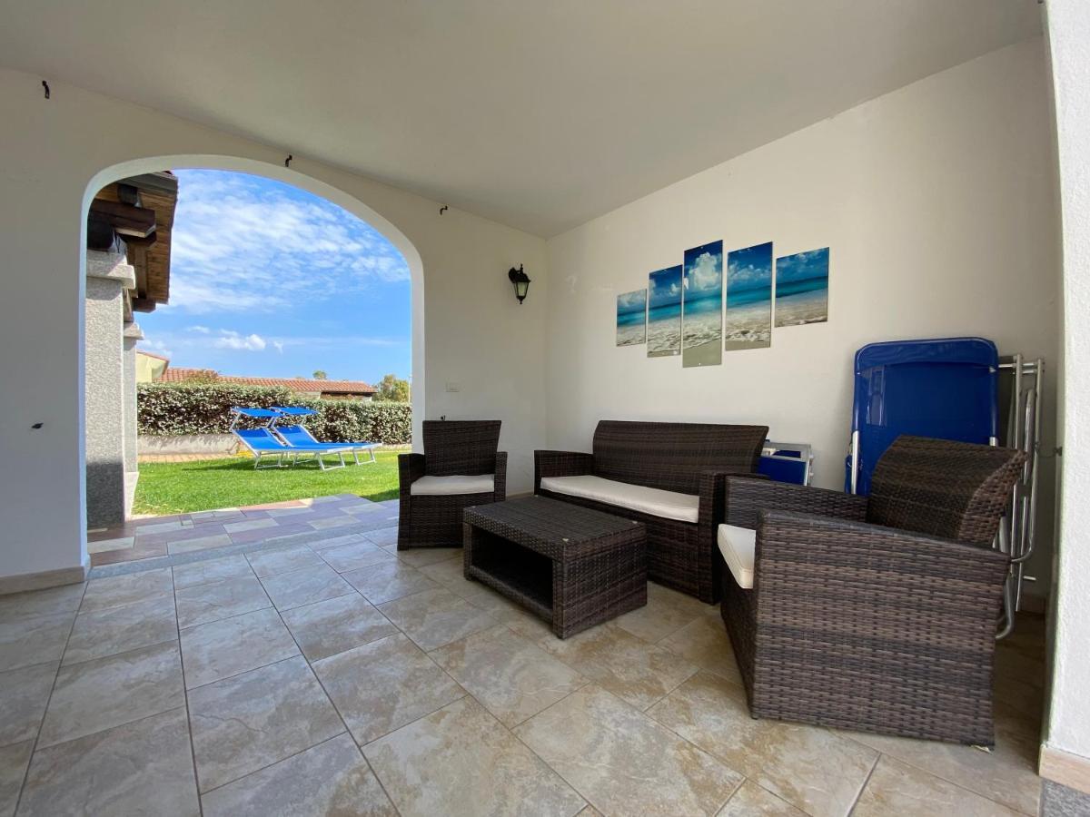 Le Residenze Di Baia Sant'Anna Villa Tanaunella Eksteriør billede