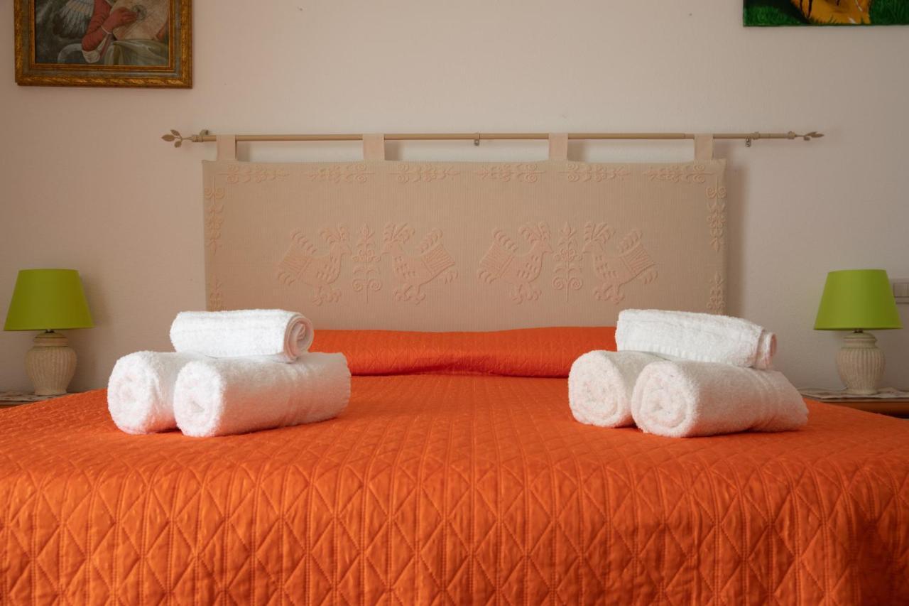 Le Residenze Di Baia Sant'Anna Villa Tanaunella Eksteriør billede